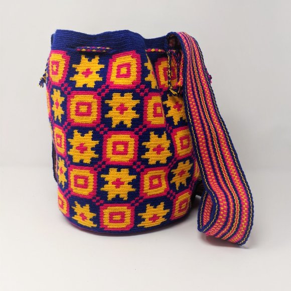 Wayuu Mochila Bag from Colombia, La Guajira - Picture 2 of 3